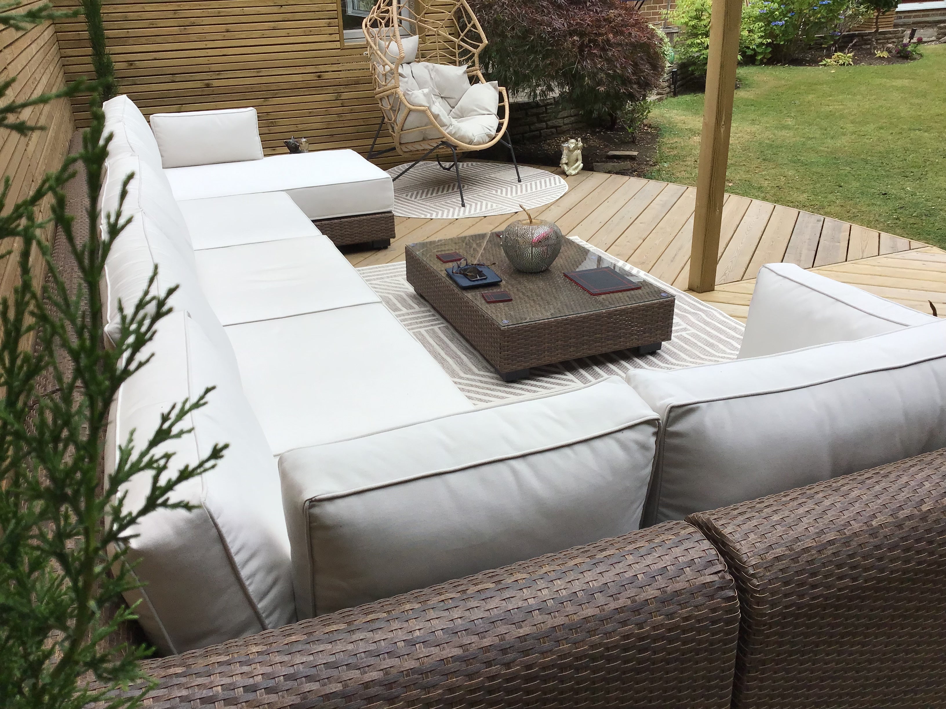 Garden Furniture Layout Ideas